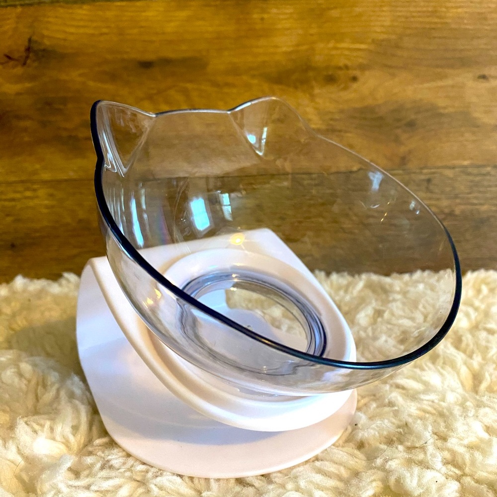 NWOT Easy digestion, elevated kitty bowl.